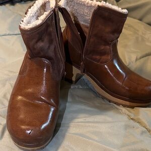 Brown Ankle Boots with Shearling Lining